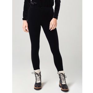 Sno Skins Women's Plush Black Velvet Legging